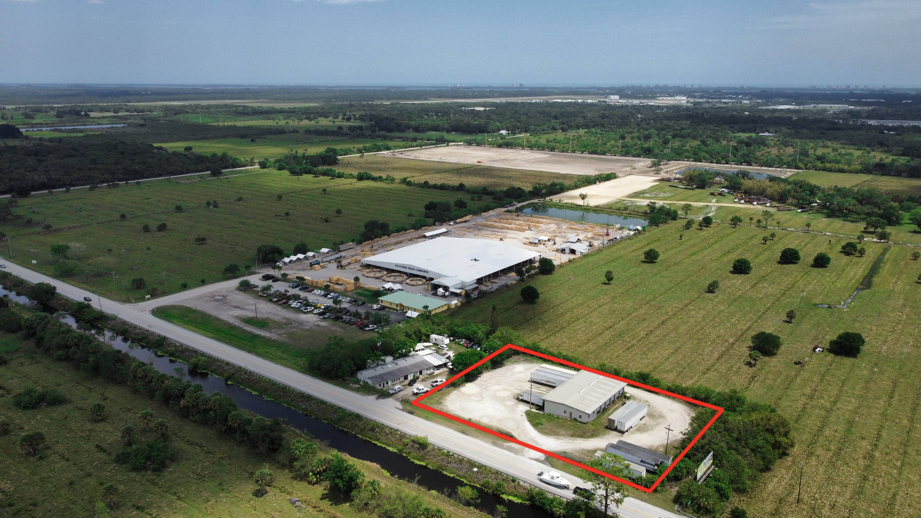 Industrial Cross-docking Warehouse